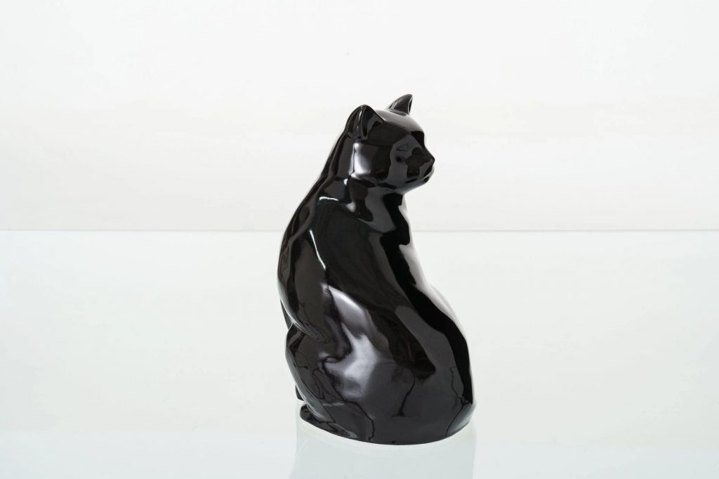 pulvis-art-urns-pet-urn-felix-cat-urn-for-ashes-lamp-black-ceramic-handmade-pet-urn-1159997063